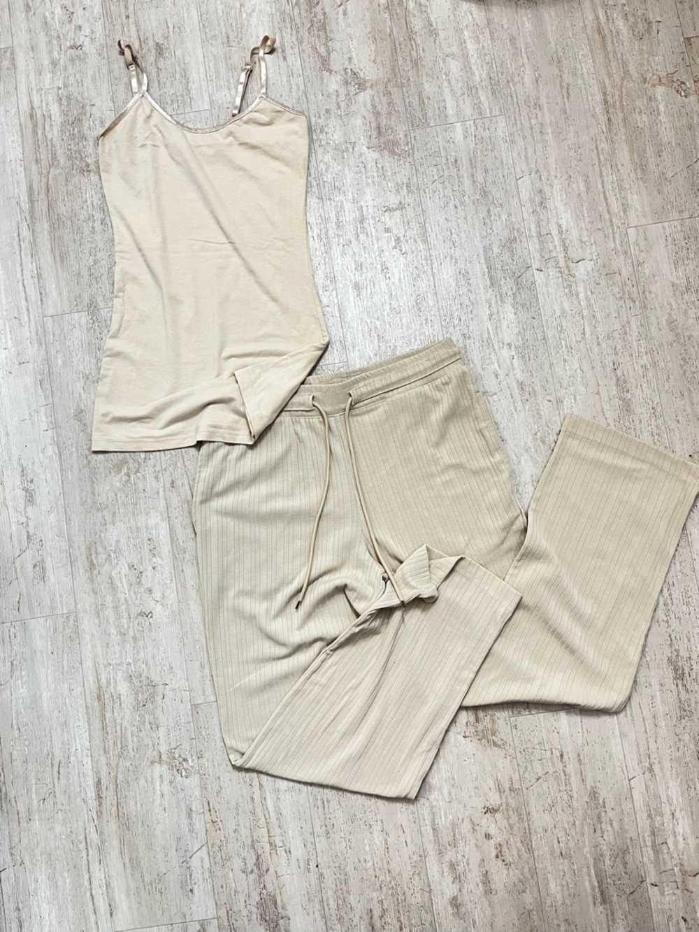 Women’s 2pc Set Dots Neutral Ribbed Cami Tank Pant Set Beige Tan Size Medium